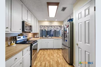 403 Alamogordo Drive, Victoria, TX 77904 - Photo 25