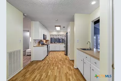 403 Alamogordo Drive, Victoria, TX 77904 - Photo 29