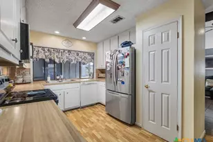 403 Alamogordo Dr, Victoria, TX 77904 - Photo 27