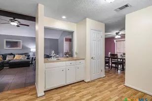 403 Alamogordo Dr, Victoria, TX 77904 - Photo 29