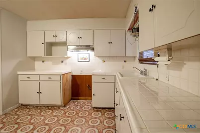 2903 Gayle Street, Victoria, TX 77901 - Photo 7