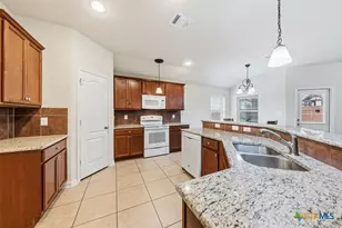 2314 Broken Wheel Ln, New Braunfels, TX 78130 - Photo 13