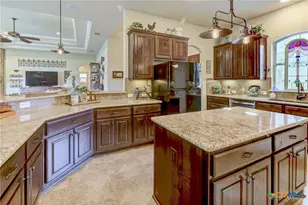 907 Shady Hollow, New Braunfels, TX 78132 - Photo 13
