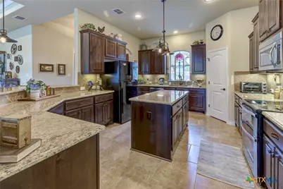 907 Shady Hollow, New Braunfels, TX 78132 - Photo 15