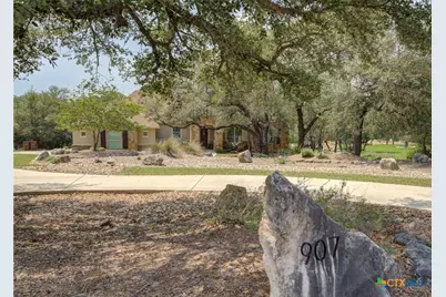 907 Shady Hollow, New Braunfels, TX 78132 - Photo 3