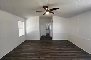 1405 Harris Hill Rd, San Marcos, TX 78666 - Photo 5