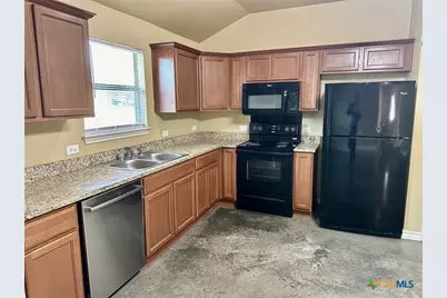 1400 Clyde Street #B, San Marcos, TX 78666 - Photo 5