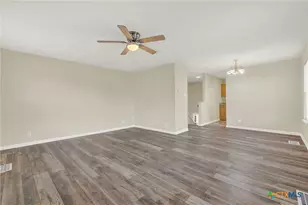 723 Woodcrest Cir, New Braunfels, TX 78130 - Photo 15