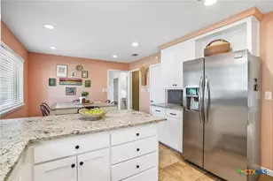 714 Oakwood Blvd, New Braunfels, TX 78130 - Photo 15