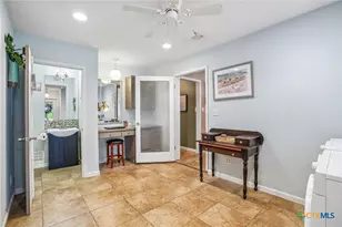 714 Oakwood Blvd, New Braunfels, TX 78130 - Photo 35