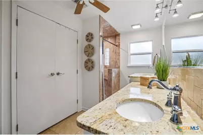 714 Oakwood Boulevard, New Braunfels, TX 78130 - Photo 25