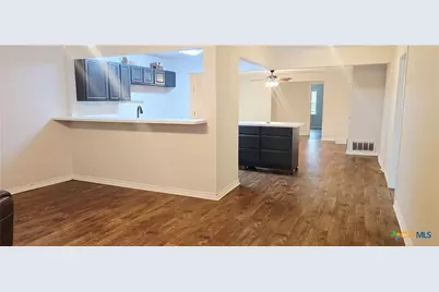 1801 Pleasant Green Drive, Victoria, TX 77905 - Photo 5