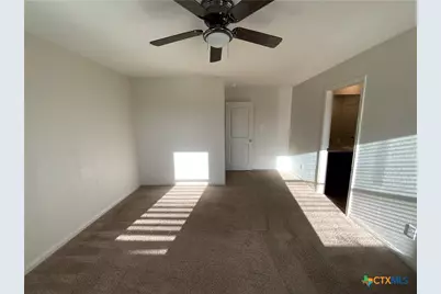 1024 Riverdale Cove, Jarrell, TX 76537 - Photo 9