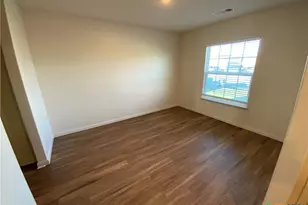 1024 Riverdale Cove, Jarrell, TX 76537 - Photo 3