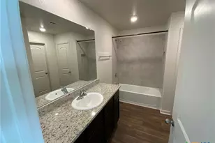 1024 Riverdale Cove, Jarrell, TX 76537 - Photo 11