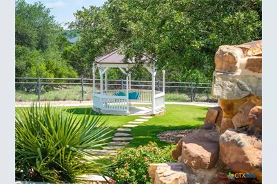 1344 Bordeaux Lane, New Braunfels, TX 78132 - Photo 35