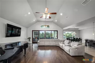 1344 Bordeaux Ln, New Braunfels, TX 78132 - Photo 5