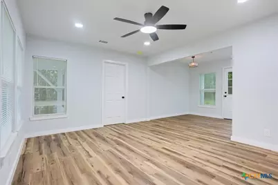 1412 E Avenue D, Temple, TX 76501 - Photo 7