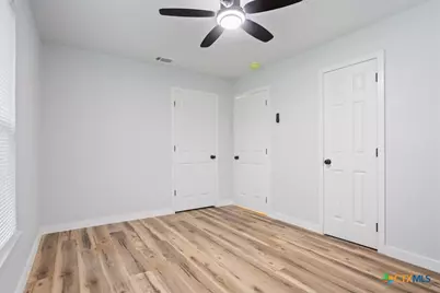 1412 E Avenue D, Temple, TX 76501 - Photo 15