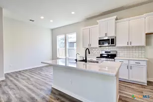 1227 Casetta Run, New Braunfels, TX 78130 - Photo 3
