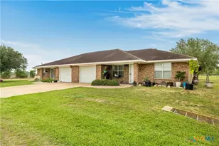 123 & 125 6th St, Vanderbilt, TX 77991 - Photo 3