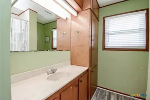 225 Swallow Dr, Palacios, TX 77465 - Photo 29
