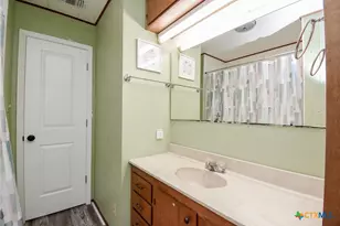 225 Swallow Dr, Palacios, TX 77465 - Photo 31