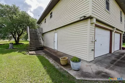 225 Swallow Drive, Palacios, TX 77465 - Photo 7