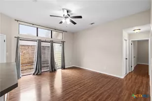 201 Amhurst St, Victoria, TX 77904 - Photo 9