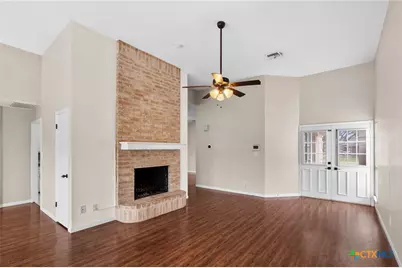 201 Amhurst Street, Victoria, TX 77904 - Photo 7