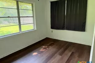 1102 N Houston, Cameron, TX 76520 - Photo 11