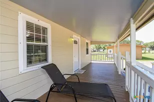 1678 Bayview Dr, Palacios, TX 77465 - Photo 9