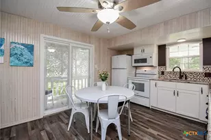 1678 Bayview Dr, Palacios, TX 77465 - Photo 15