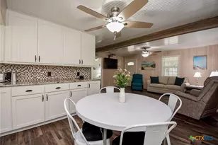 1678 Bayview Dr, Palacios, TX 77465 - Photo 19