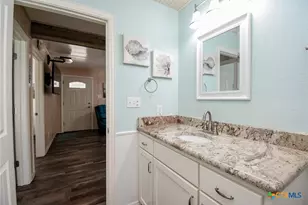 1678 Bayview Dr, Palacios, TX 77465 - Photo 27