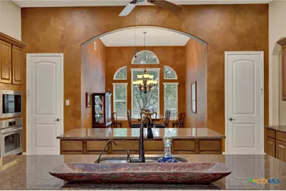 5684 Copper Creek, New Braunfels, TX 78132 - Photo 11