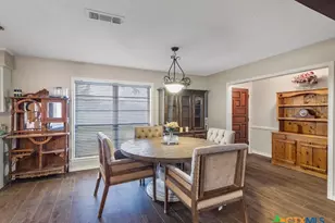 906 Mead Rd, Victoria, TX 77904 - Photo 15