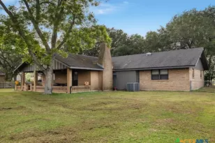 906 Mead Rd, Victoria, TX 77904 - Photo 5
