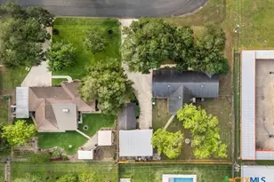 906 Mead Rd, Victoria, TX 77904 - Photo 29