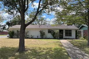 413 E Walker Ave, Temple, TX 76501 - Photo 1
