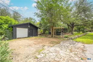 507 Twin Elm Dr, Canyon Lake, TX 78133 - Photo 3