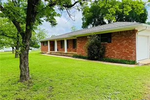 139 College Ave, Oglesby, TX 76561 - Photo 33