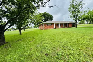 139 College Ave, Oglesby, TX 76561 - Photo 31