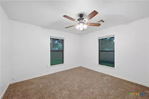 303 N Milam St, Rogers, TX 76569 - Photo 13