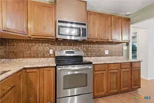 303 N Milam St, Rogers, TX 76569 - Photo 9