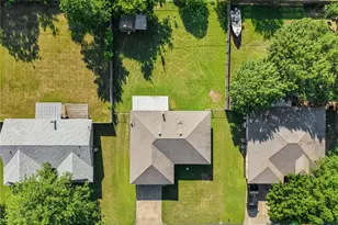 232 Thompson Cir, Lorena, TX 76655 - Photo 3