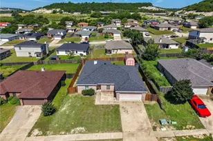 1320 Travis Cir, Copperas Cove, TX 76522 - Photo 33