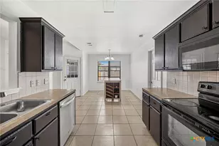 1320 Travis Cir, Copperas Cove, TX 76522 - Photo 9
