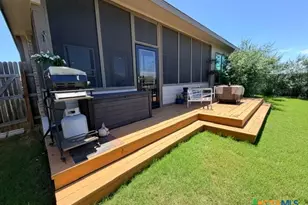 8942 Rancher Pl, Seguin, TX 78155 - Photo 7