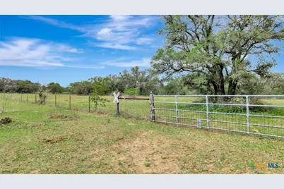 16297 State Highway 111, Yoakum, TX 77995 - Photo 31